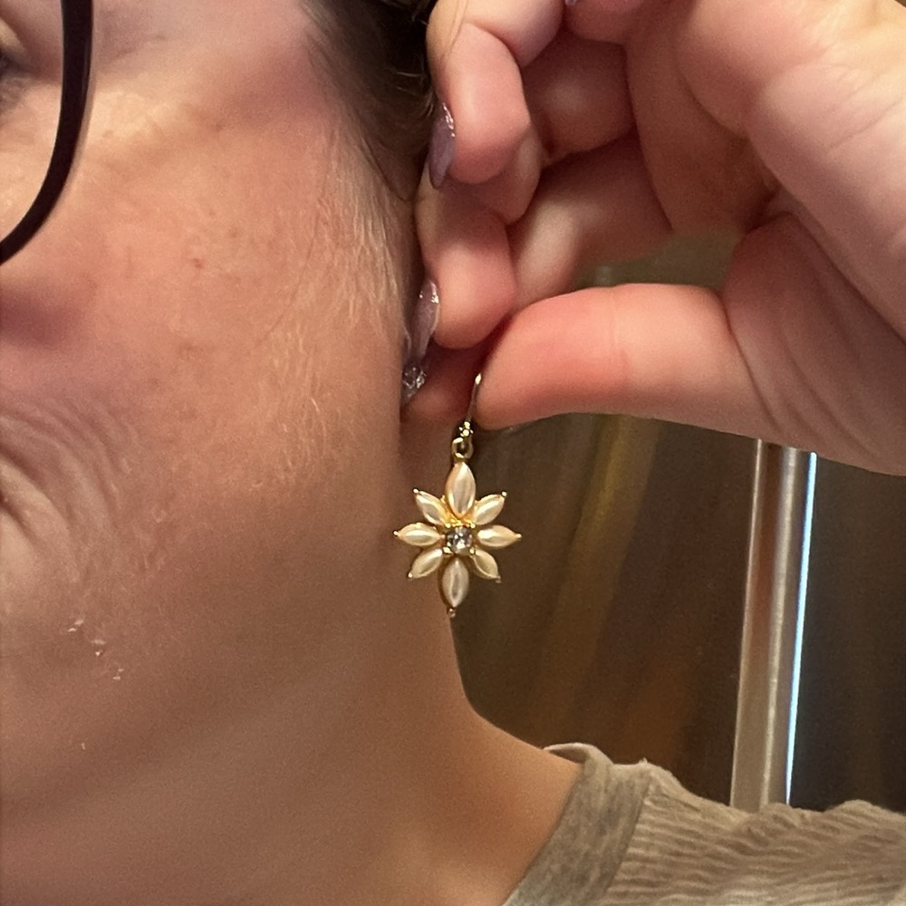 Joan Rivers earrings - Picture 5 of 7